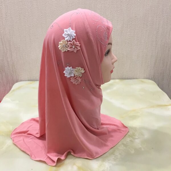 Hijab belle petite fille, hijab amira avec fleurs, pour enfants de 2 à 6 ans