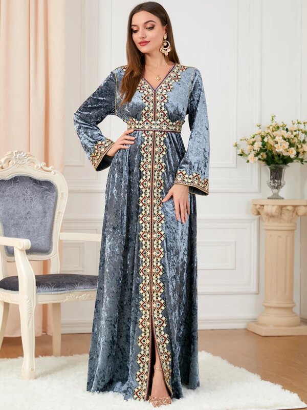 Abaya femme , broderie florale, ceinture de Caftan marocain