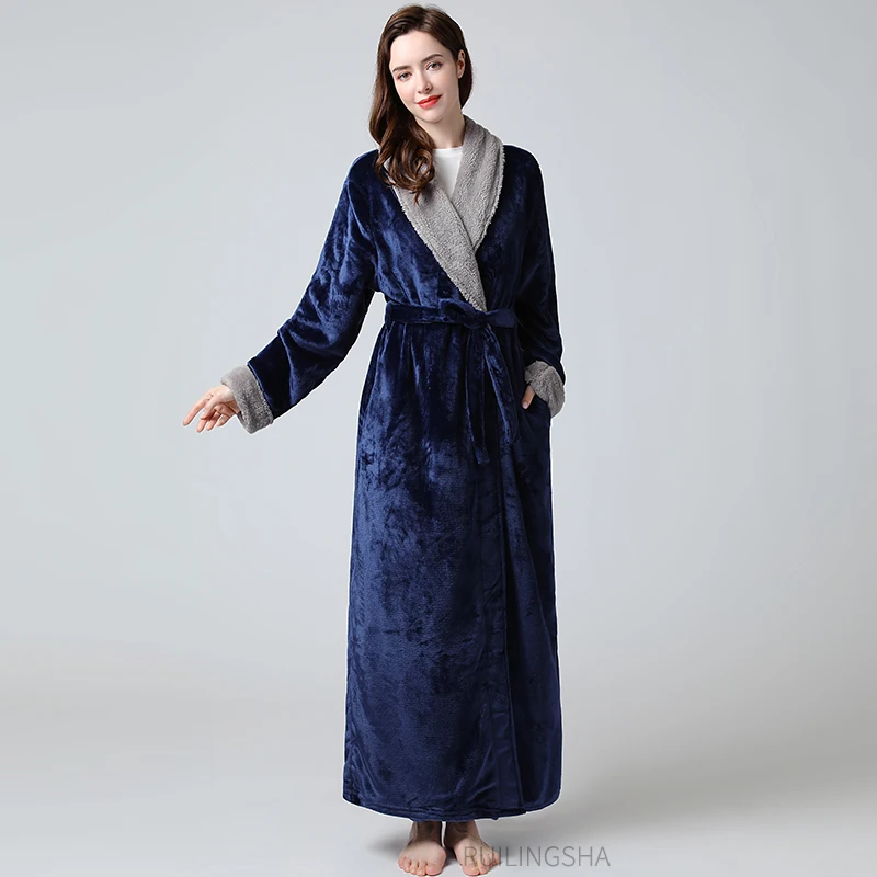 Women Fur Navy