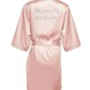 Kimono Personnalisé en Satin Rose Foncé avec Lettres Argentées pour Mariage