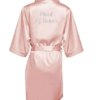 Kimono Personnalisé en Satin Rose Foncé avec Lettres Argentées pour Mariage