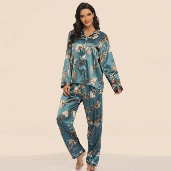 pyjama satin femme, imprimé léopard, vêtements de nuit