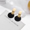 boucle d'oreille femme de déclaration coréenne pour femmes, noir mignon arcylique géométrique