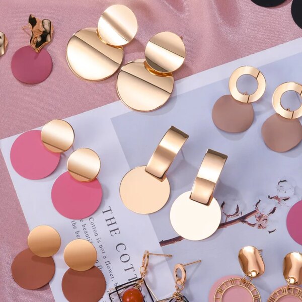 boucle d'oreille femme rondes de déclaration coréenne pour femmes, boucles d'oreilles pendantes en peluche de coquille