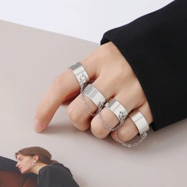 Bague fantaisie femme – anneau à maillons avec chaîne et strass