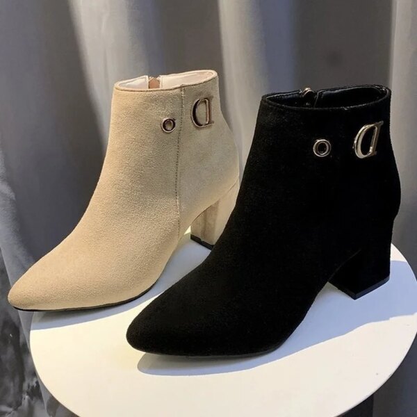 Bottines en cuir noir pour femmes, bottines à la mode, mi-talons, bouts pointus pour dames, bottes courtes de mariage à talons hauts