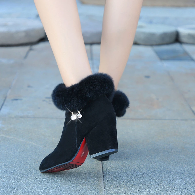 Bottines en cuir noir pour femmes, bottines à la mode, mi-talons, bouts pointus pour dames, bottes courtes de mariage à talons hauts