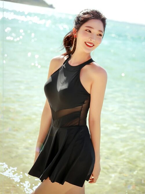 maillot de bain 1 pièce gainant noir, col haut, jupe rembourrée