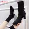 55395-0595db.jpg bottes femme Chaussettes à Talons Carrés de 7cm pour Femme