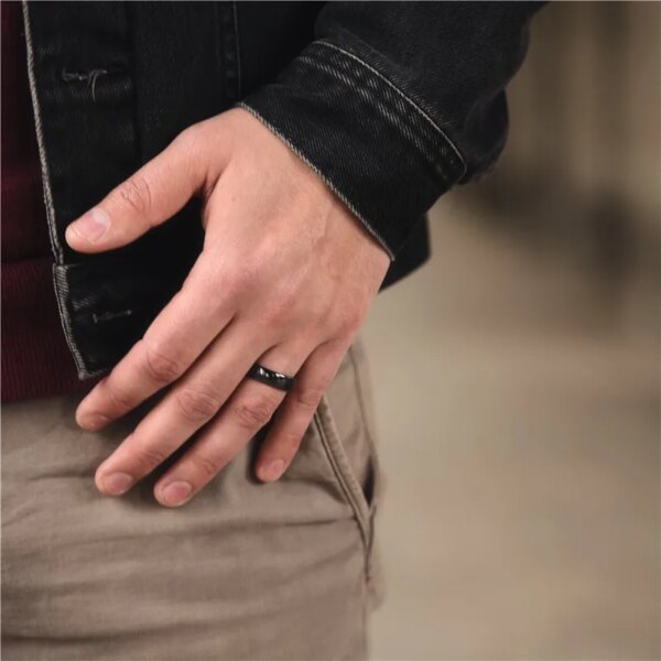 bague de fiançailles homme Anneau noir brossé en céramique Tigrade pour homme et femme