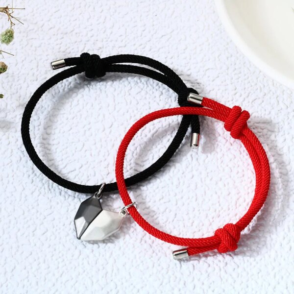 Collier de couple coeur magnétique pour femme, pull du jour de Léon JOFor, meilleur ami, amoureux, cadeau de fête de mariage, bijoux, 2 pièces
