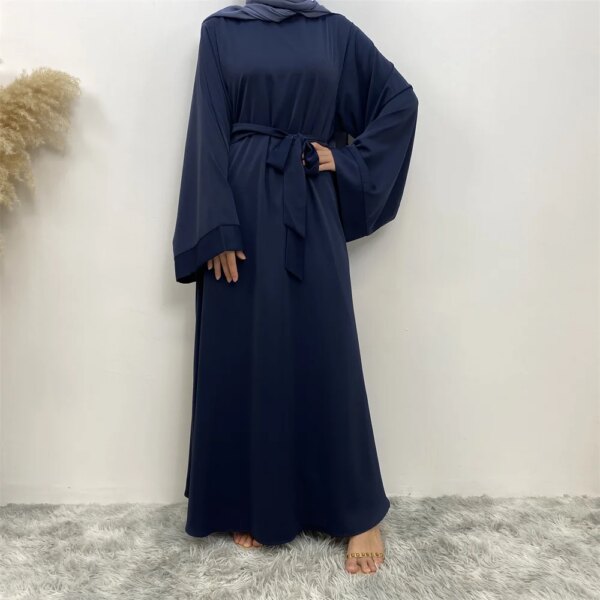 Kimono Abaya Nouvelle robe musulmane Abaya pour femme vendue à Dubaï au Moyen-Orient