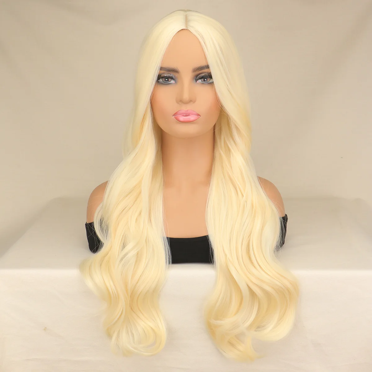 H004 blonde