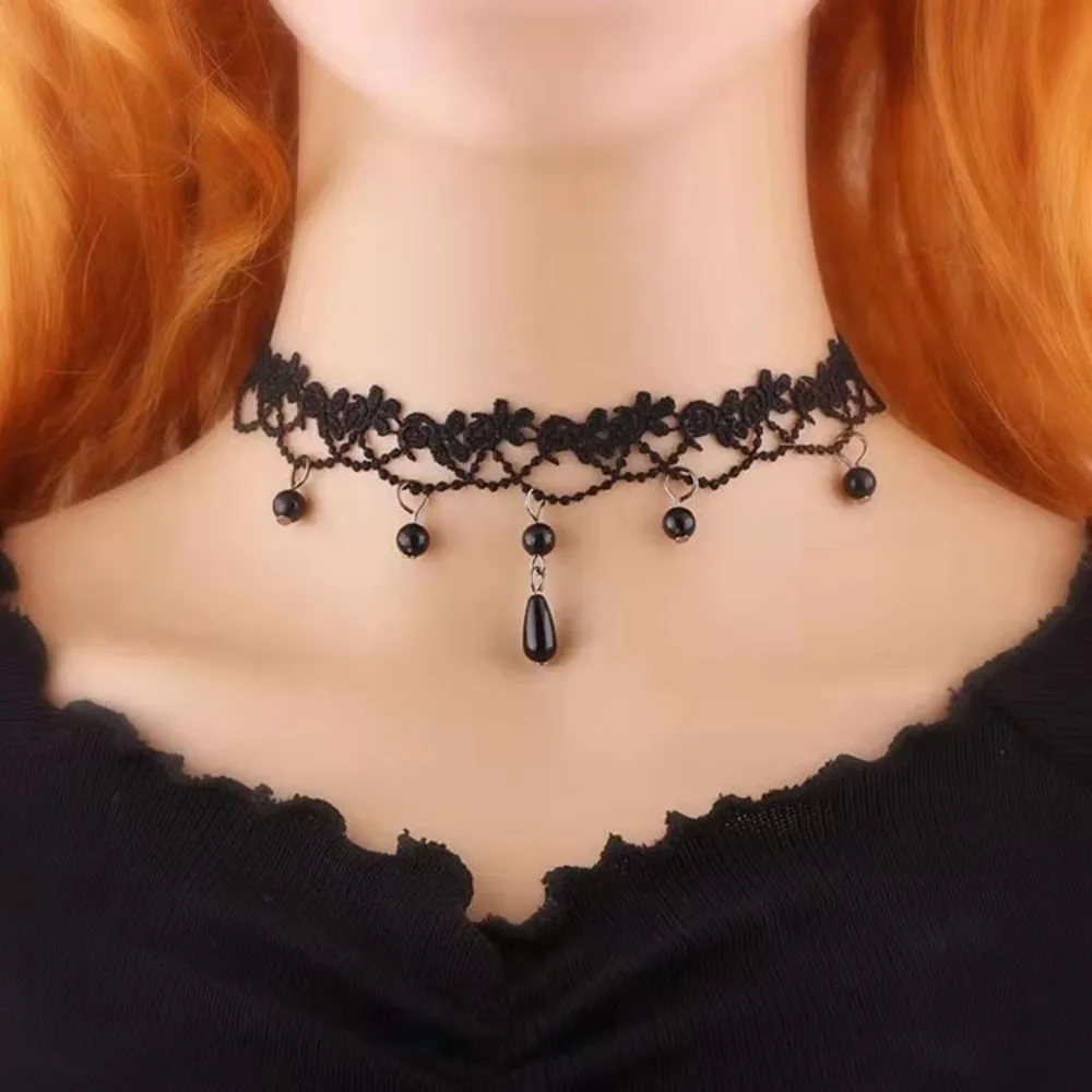 Collier dentelle noire style punk femme 2028